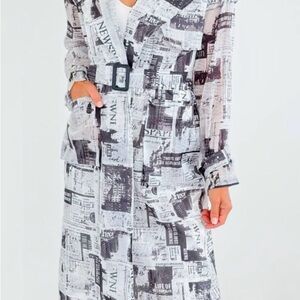 LAST WEEK!!! CONSIGNMENT BOUND! Newspaper print trench, lt. weight, some shimmer